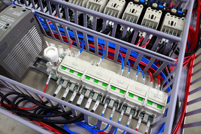 制御盤に使われるスイッチの種類 | コラム | 愛知のFA機械なら【株式